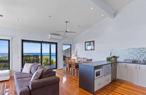 Wongarra Apartment | 4 Whitecrest Great Ocean Road Resort - Ocean Views