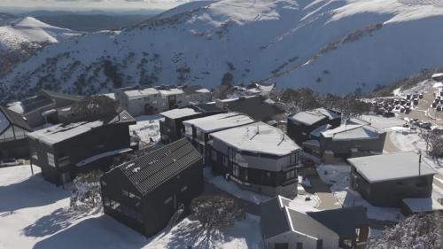 Hotham Heights Ski Chalet | 4B Skyline