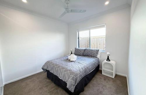 Park Ridge House | 4B Sparkling New Home in Park Ridge near GC