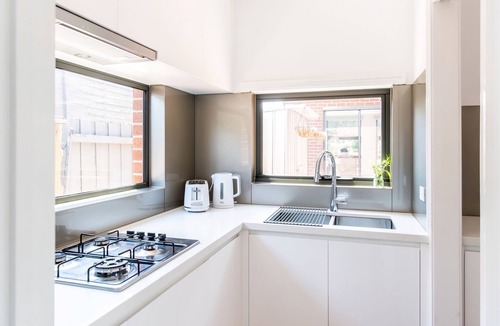 Forest Hill House | 4Bedrooms 3.5bath' with NETFLIX & NBN near Forest Hill Chase Shopping centre