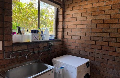 Robertson House | 4BR big family house with huge pool