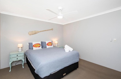 Geographe House | 4Shore with Wifi