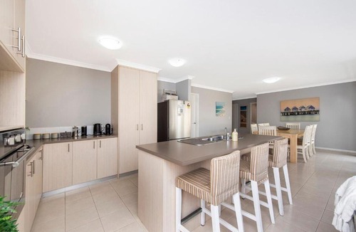 Geographe House | 4Shore with Wifi