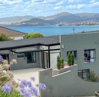 Sandy Bay House | 5 bed 3 bath Sandy Bay Retreat with Panoramic Sea Views