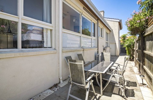 Beaumaris Apartment | 5-Bed Haven with Pool Minutes From Beaches