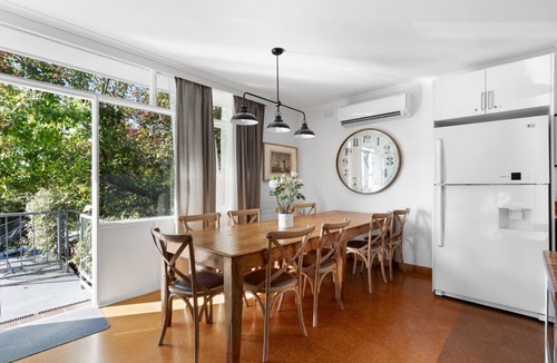 Highett Condo | 5-bedroom suite w/private kitchen & bathrooms
