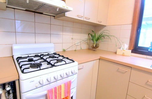 Melbourne House | 【5 BEDS】Walk to Train Station Melbourne CBD 14KM Airport 15mins