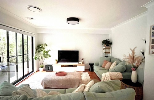 Terrigal House | 5 mins drive to Terrigal Beach. House.