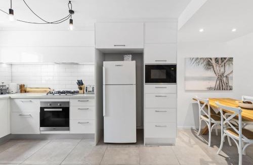 Sunshine Beach Apartment | 5 Samarin Court Convenient and Comfortable