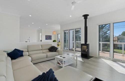 Encounter Bay House | 5 Tabernacle Rd Encounter Bay- No Linen Included