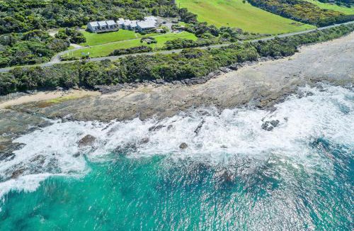 Wongarra Apartment | 5 Whitecrest Great Ocean Road Resort - Ocean Views