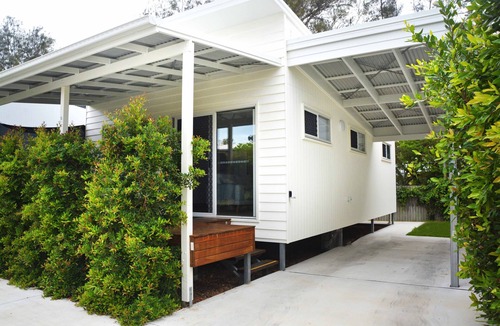 Urangan Cottage | 545 - Waters Edge Cottage. On the plaza