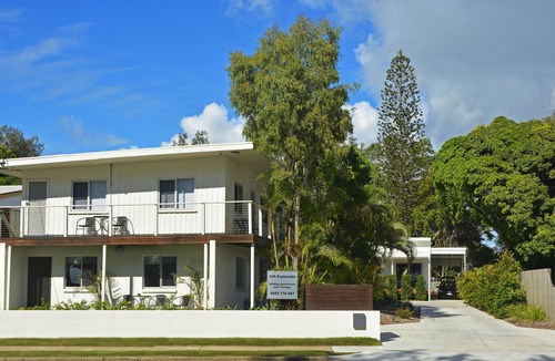 Urangan Cottage | 545 - Waters Edge Cottage. On the plaza