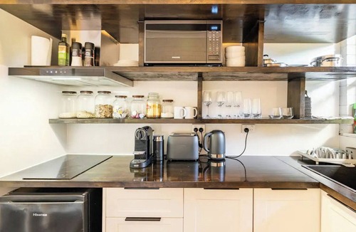 Urangan Apartment | 549 Apartments