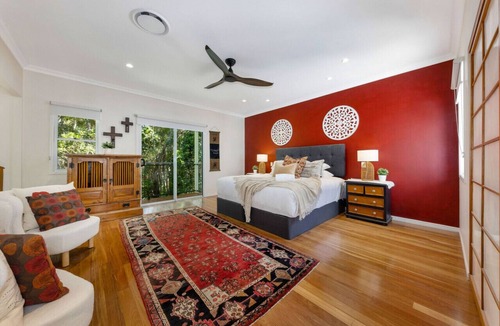 Ilkley House | 582 Ilkley Rd · Magnificent hinterland getaway!