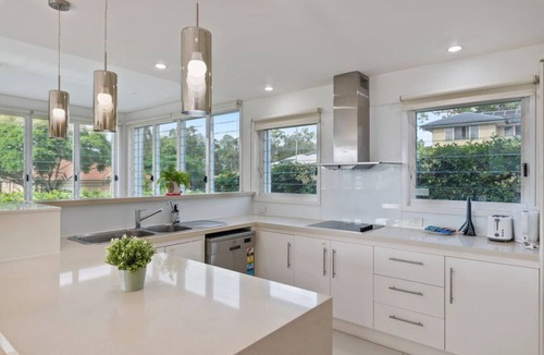 Eight Mile Plains House | 5Beds Luxu Home w/Pool & A/C Conveniently Located