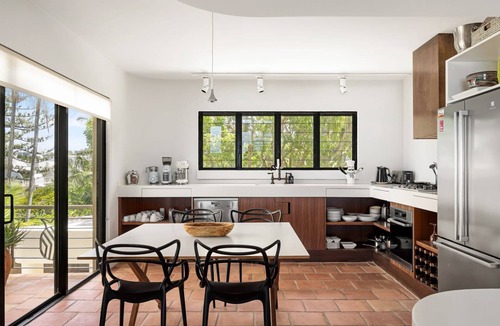 Sunshine Beach Apartment | 6/18 Bryan Street Sunshine Beach 'Pacific Villas'