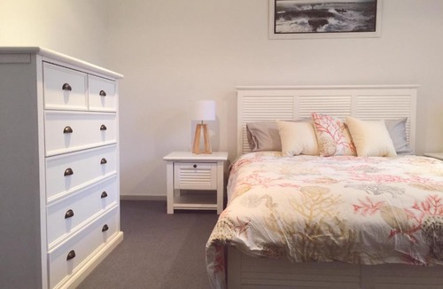 Narrawallee House | 6 Gemini Way