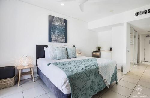 Cairns Central Business District Hotel | 602 Harbour Lights Studio - Pool Gym and Sauna