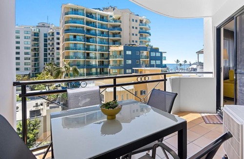 Mooloolaba Apartment | 62 at the Caribbean Resort