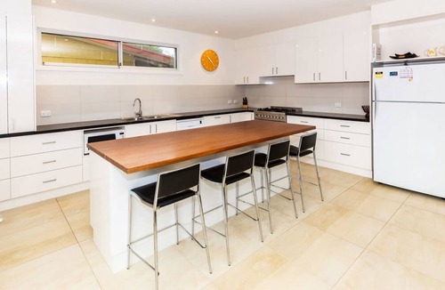 Sandy Point House | 69 Beach Parade Sandy Point 3959 Stay 3 Pay 2 Winter Special