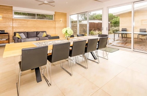 Sandy Point House | 69 Beach Parade Sandy Point 3959 Stay 3 Pay 2 Winter Special