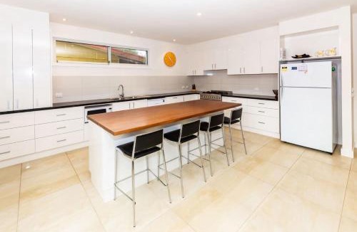 Sandy Point House | 69 Beach Parade Sandy Point 3959 Stay 3 Pay 2 Winter Special