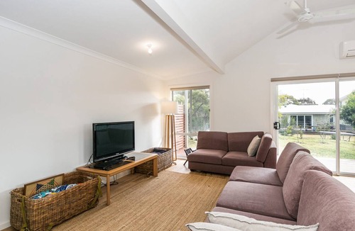 Anglesea House | 7 Parker