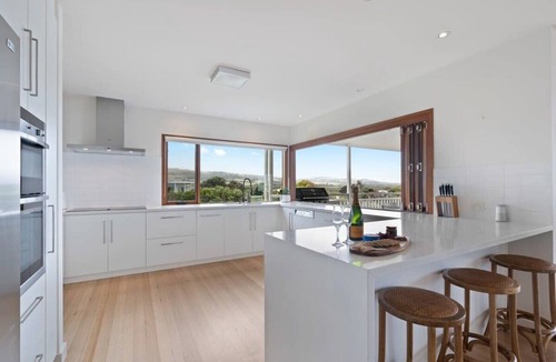 Hayborough House | 72 Seagull Ave Chiton
