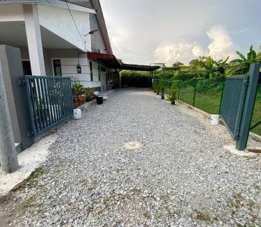 Taman Utama Satu House | 79 Village