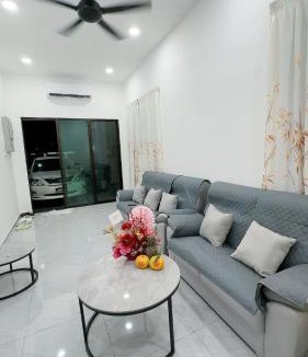 Taman Utama Satu House | 79 Village