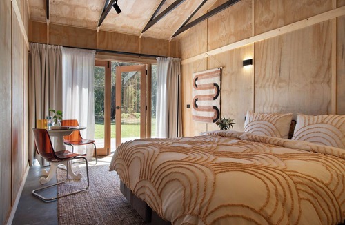 Wheatsheaf House | 8 bedroom farmstead in Wheatsheaf Daylesford