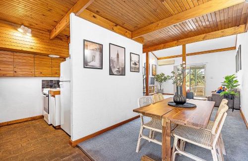 Cottesloe Apartment | 8 Cottesloe Steps to beach - sleeps 3