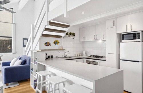 Wongarra Apartment | 8 Whitecrest Great Ocean Road - Ocean Views