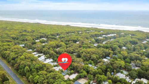 Rainbow Beach House | 9 Esprit Drive - Rainbow Shores - Wifi - Aircon