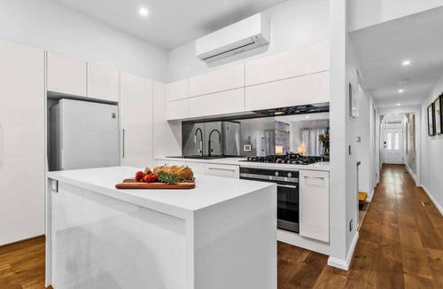 Albert Park Apartment | A+Albert Park. Bespoke Brilliance. 4Bed 2Bath.