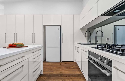 Albert Park Apartment | A+Albert Park. Bespoke Brilliance. 4Bed 2Bath.