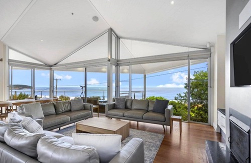 Hardys Bay House | A Beachside Getaway 13
