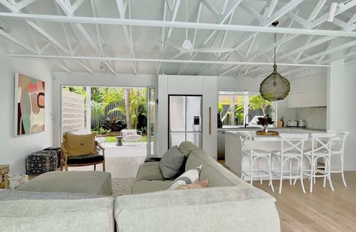 Sunrise Beach House | A beautiful Noosa Gem in Sunrise Beach