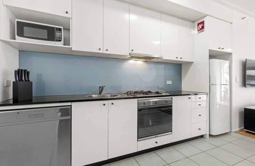 Sydney Central Business District Apartment | A Comfy Studio for 5 Next to Darling Harbour