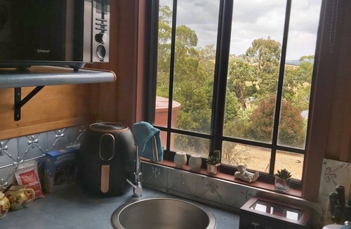 Buninyong Apartment | A couples retreat, come and enjoy the serenity