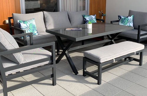 Mindarie Apartment | A luxury beachfront prom retreat