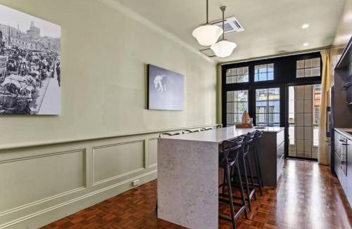 Pyrmont Apartment | A Luxury Space with Playstation in Darling Harbour