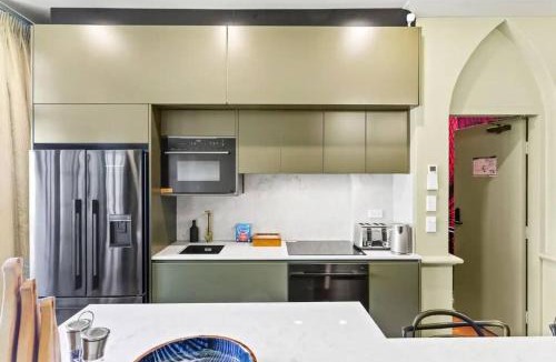 Pyrmont Apartment | A Luxury Space with Playstation in Darling Harbour