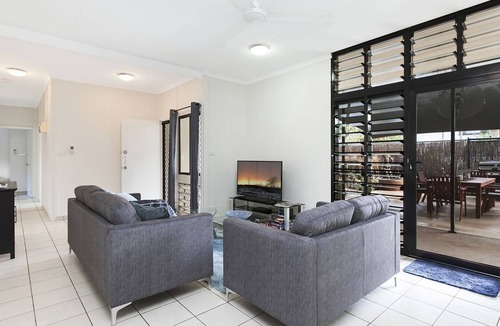 Nightcliff House | A Night in Nightcliff
