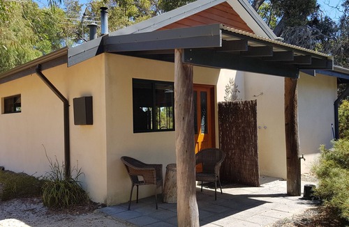 Metricup Cottage | A quiet and relaxing place for couples to unwind and reconnect.