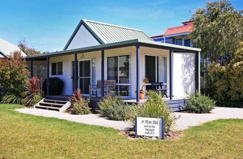 Aireys Inlet Apartment | A River Bed - Across The Road From The River.