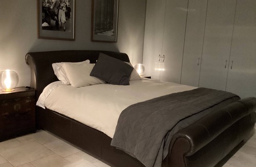 Kalgan House | A spacious riverside retreat suited to families, larger groups and couples