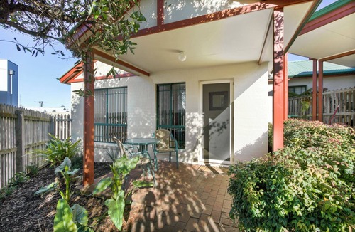 Metung House | A Stones Throw | Central Metung Escape