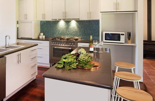 Margaret River House | A stylish and modern home, situated in manicured gardens.